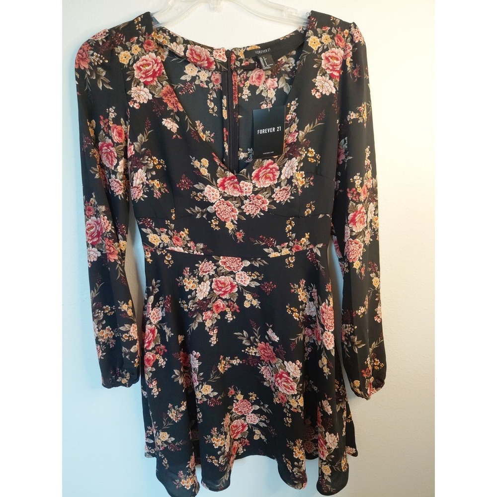 Forever 21 Dress NWOT Size Small LongSleeve Floral Boho Preppy Cottagecore Party